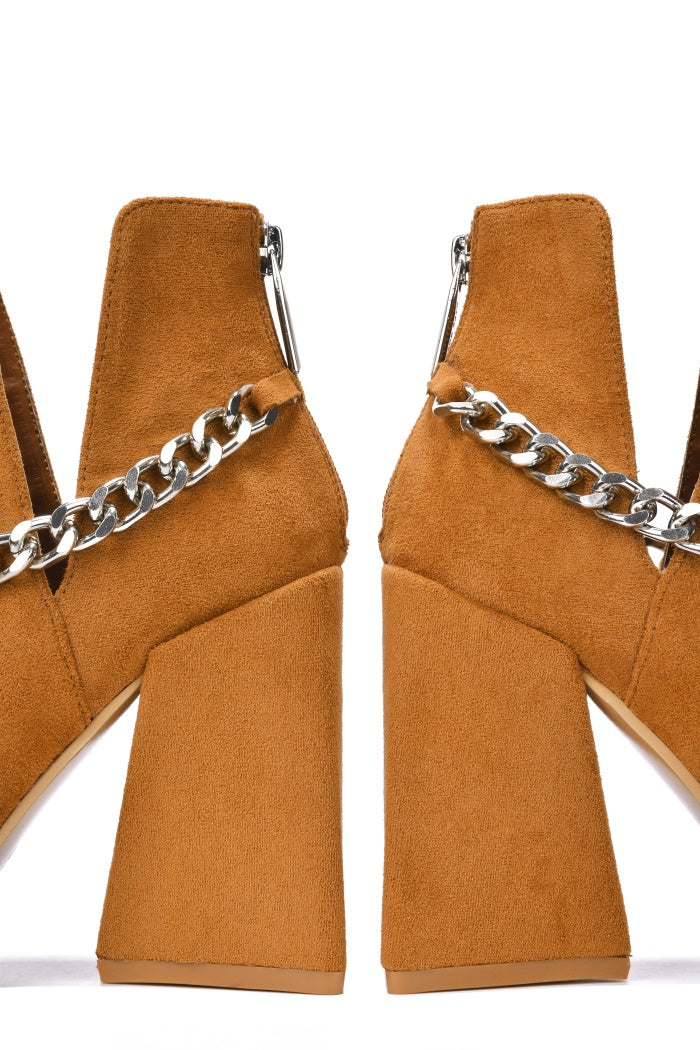 Iva Pointed Toe Ankle Boots