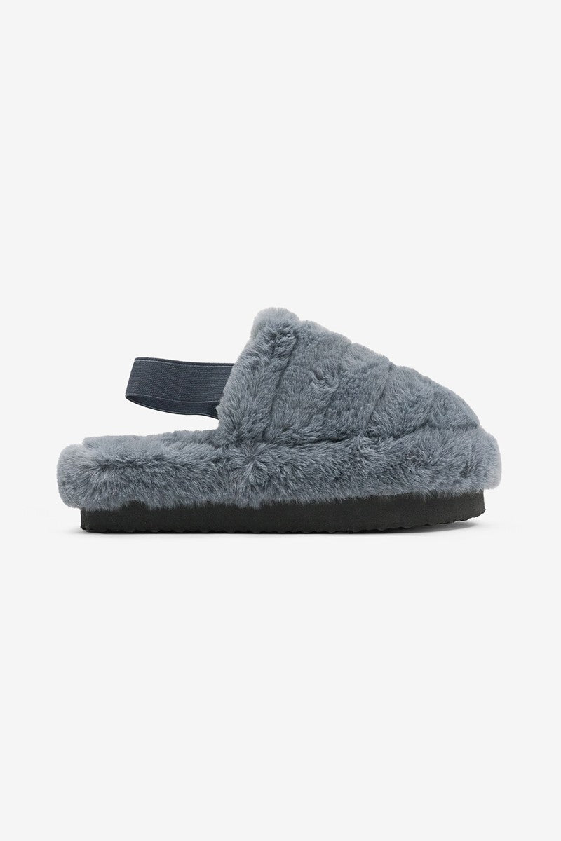 Vickie Chic Round Toe Plush Cozy Slippers