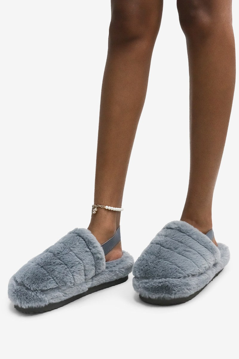 Vickie Chic Round Toe Plush Cozy Slippers